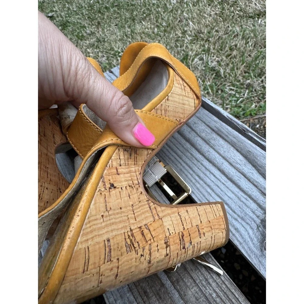 MICHAEL KORS IVANA SANDAL WOMENS PLATFORM SANDALS HEELS‎  SHOES Size 8 1/2